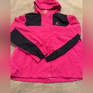 Brand New Camel Crown Women’s Rain Jacket Size 3XL (Rose Red)